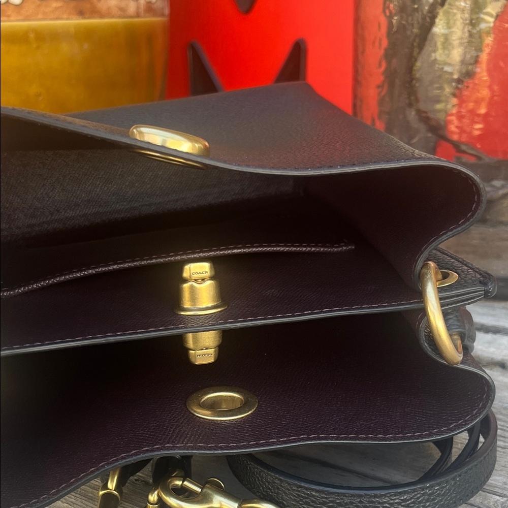 Classic Black Coach Leather Shoulder bucket  Bag with Gold Hardware. Like new. - Picture 6 of 7